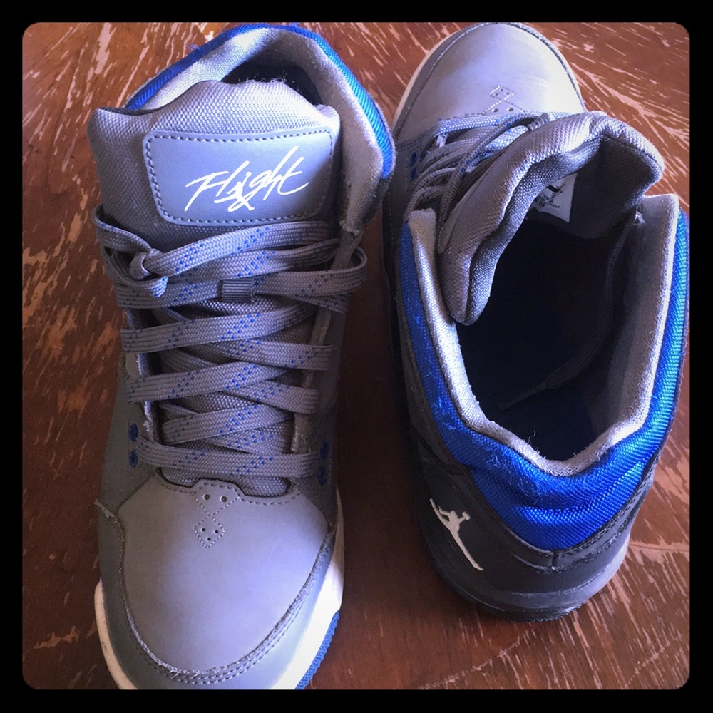 Blue and gray air Jordan flights size 5.5 in kids